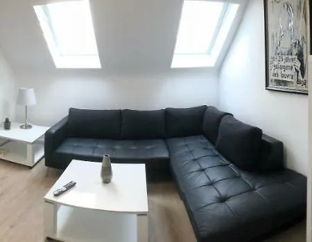 Hugo18 Boardinghouse Kandel